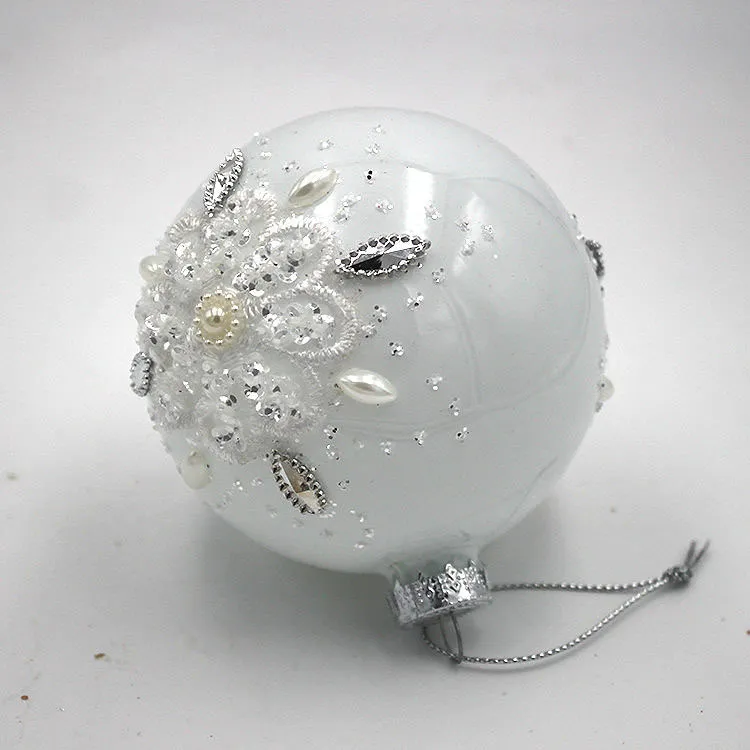 This product exudes a classic and timeless style, perfect for traditional Christmas decorations or adding a touch of sophistication to modern holiday decor.