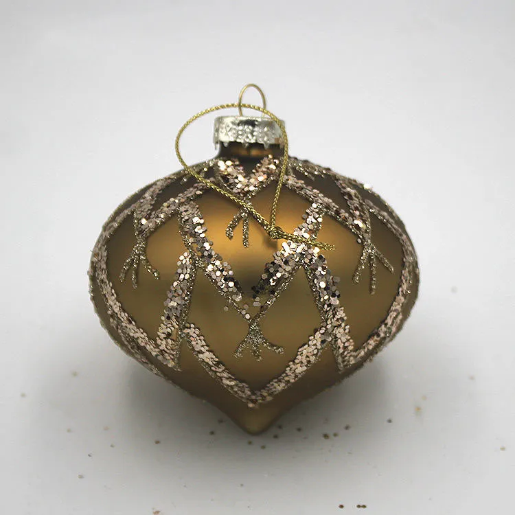 This Christmas ornament boasts a unique onion shape and a brown finish with a touch of sparkle, creating a classic and elegant look.