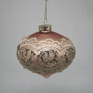 This product has a classic, elegant style, with a touch of vintage charm. The lace and glitter details add a touch of sparkle and sophistication.