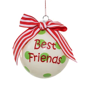 This product features a classic and elegant design, perfect for a traditional Christmas theme.