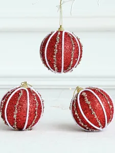 This product has a classic and elegant design that is perfect for Christmas.