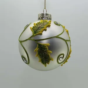 This product is ideal for decorating your Christmas tree, adding a touch of elegance and sparkle to your holiday decor.