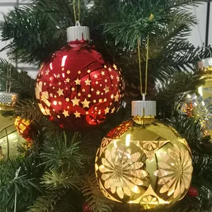 These Christmas ornaments are made of high-quality glass and come in a variety of colors.