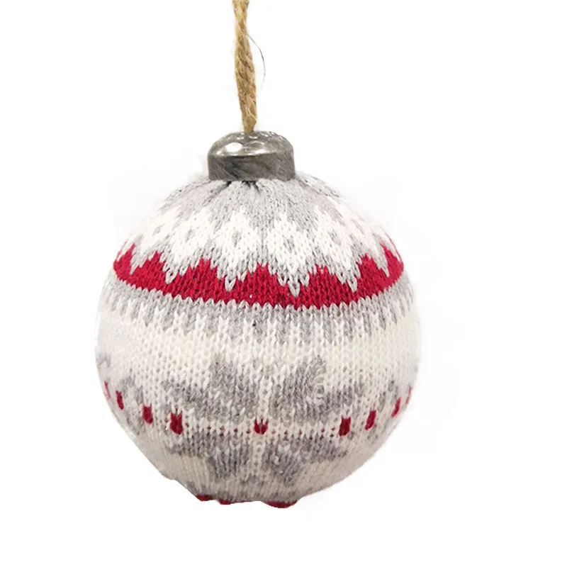 This Christmas ornament ball has a classic, traditional style that is sure to complement any holiday decor.