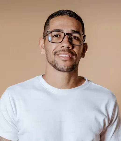 The quality of these glass baubles and figurines is simply outstanding, making them a delight for our customers and a gold mine for our profits. Well done!